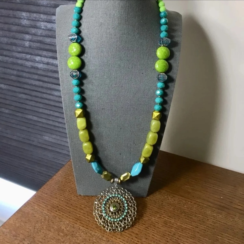 Beads n Stones Necklace with Pendant NWOT